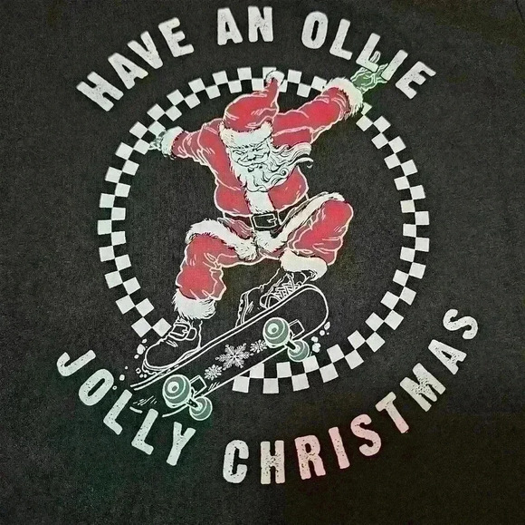 Skater Santa Christmas Tee🎅 Boy's Medium (8) - Picture 3 of 3